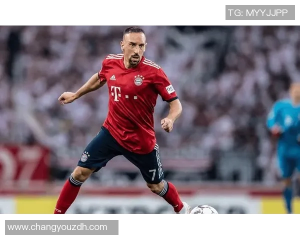 近代十大足球球星榜单：谁才是真正的足球传奇人物