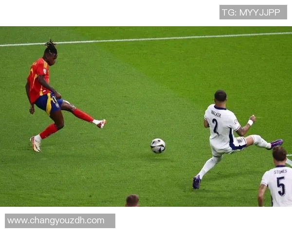 高清足球明星精美瞬间捕捉顶级球员精彩表现及赛场风采